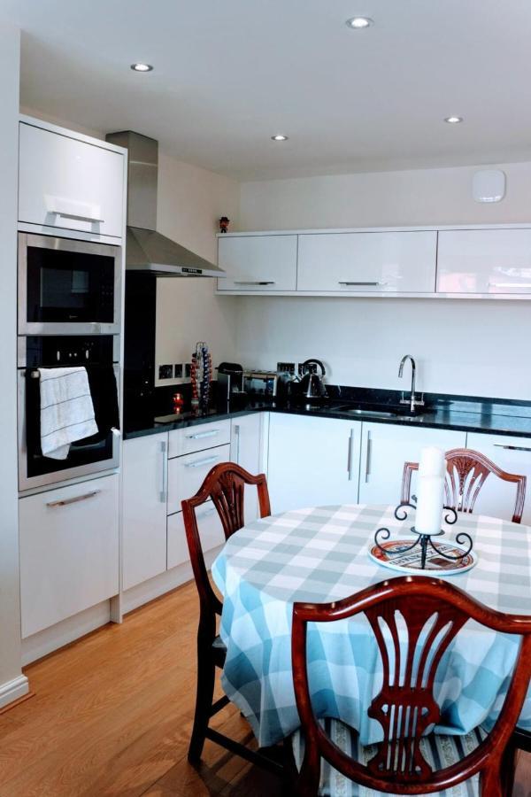 Modern Apartment In אדינבורו מראה חיצוני תמונה